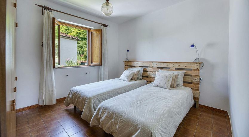 Photo of Chestnut Woods