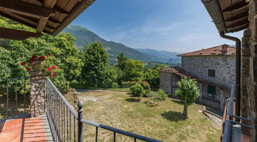 Photo of Chestnut Woods