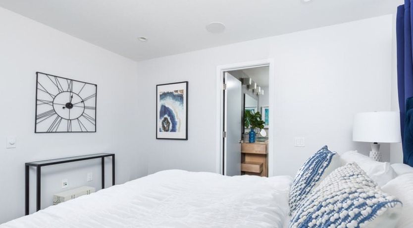 Photo of The Blue Pearl