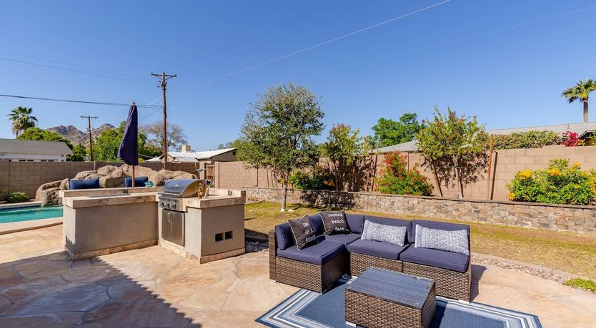 Photo of The Blue Pearl