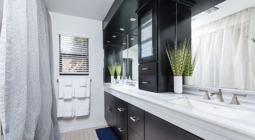 Photo of The Blue Pearl