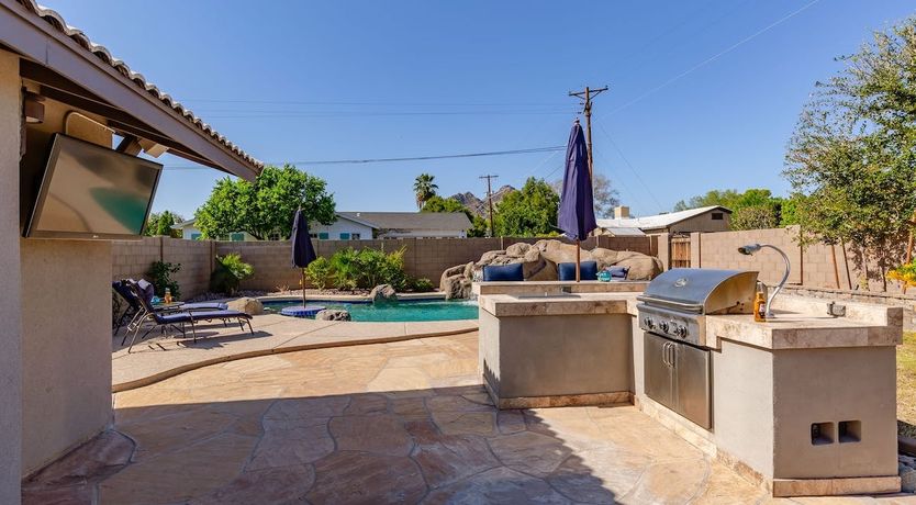 Photo of The Blue Pearl