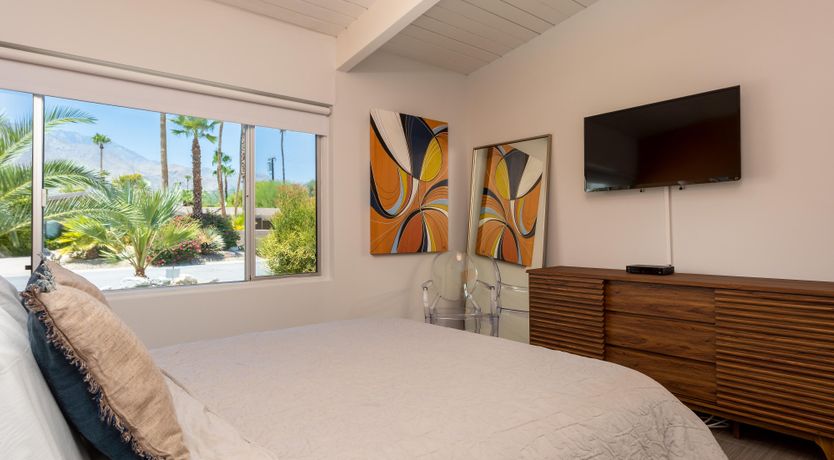 Photo of It's a Mid-Mod Thing