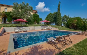 Tuscan Delights Holiday Home