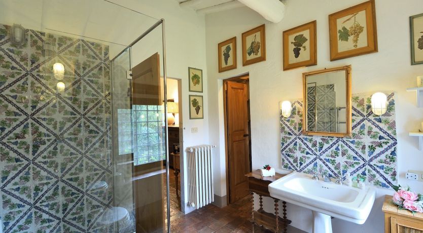 Photo of Old Vine's Jewel