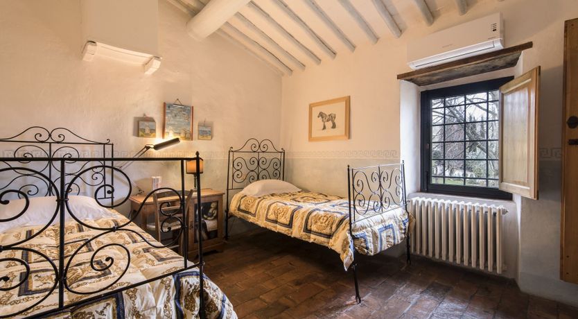 Photo of Old Vine's Jewel