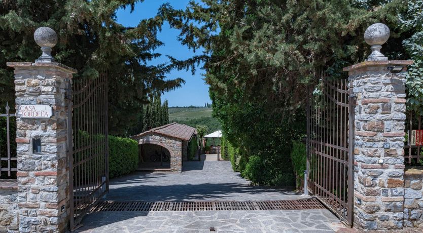 Photo of Old Vine's Jewel