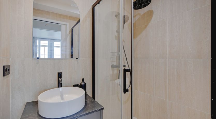 Photo of Leafy Daumesnil