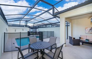 Coconut Canyon Holiday Home