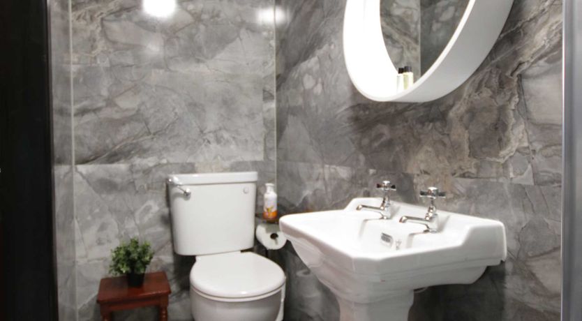 Photo of Georgias Gate