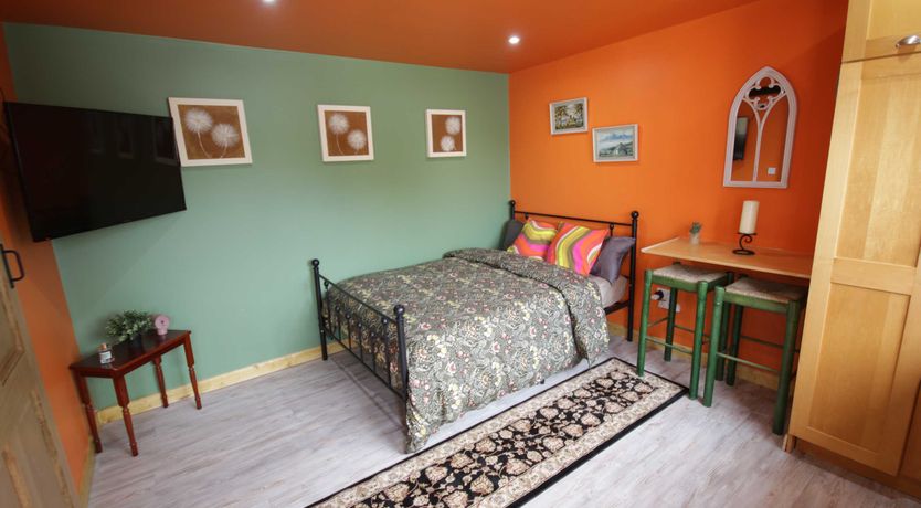 Photo of Georgias Gate