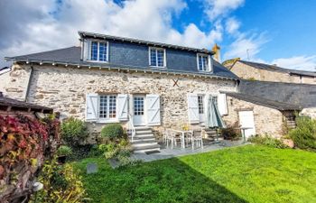 Les Goganes Holiday Home