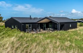 Photo of eriksine-750m-from-the-sea