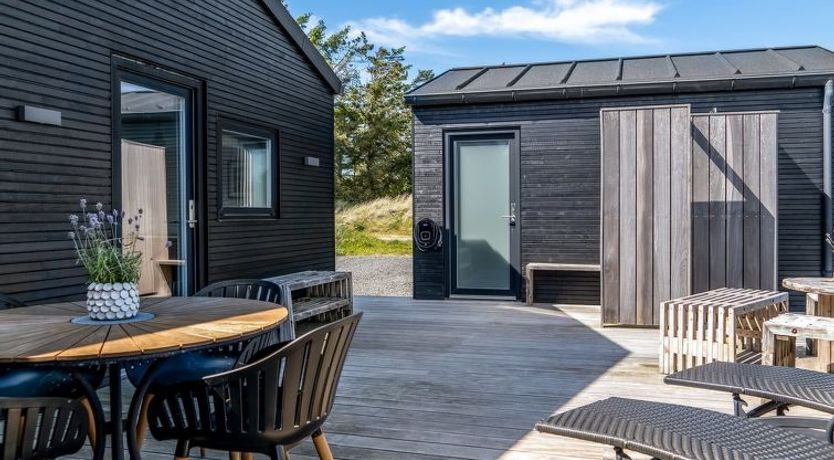 Photo of "Eriksine" - 750m from the sea