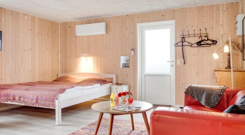 Photo of "Tekla" - 75m from the sea