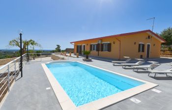 Panorama Holiday Home