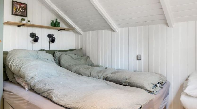 Photo of "Else" - 470m from the sea