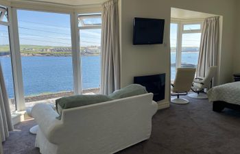 On The Sea in Kilkee Holiday Home