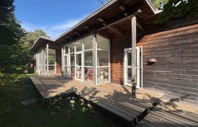 Photo of ellenora-17km-from-the-sea