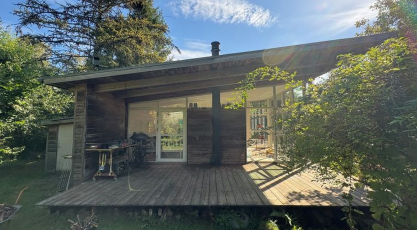 Photo of "Ellenora" - 1.7km from the sea