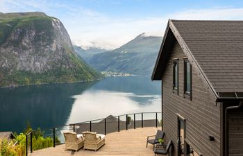 Sauna & Snowfall Holiday Home