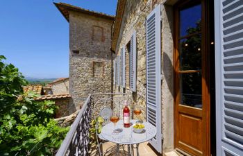 Shutters & Stone Holiday Home