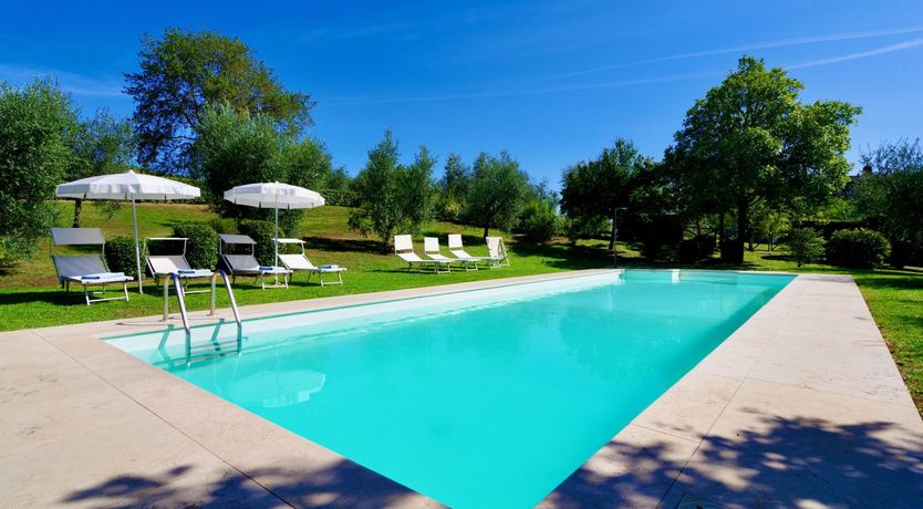 Photo of Charming Crimson Haven