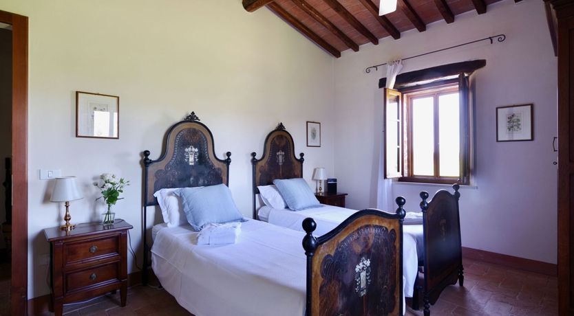 Photo of Charming Crimson Haven