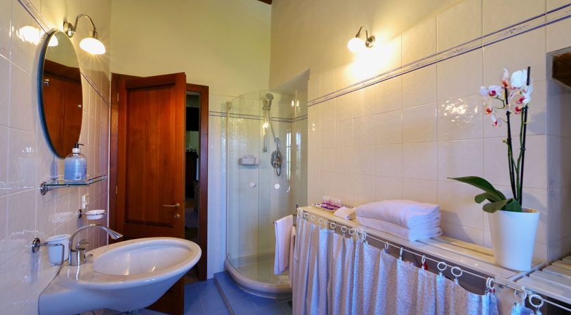 Photo of Charming Crimson Haven