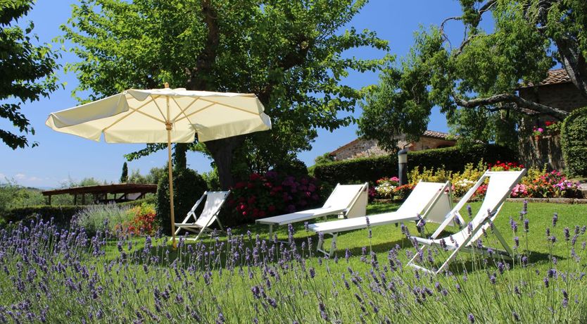 Photo of Charming Crimson Haven