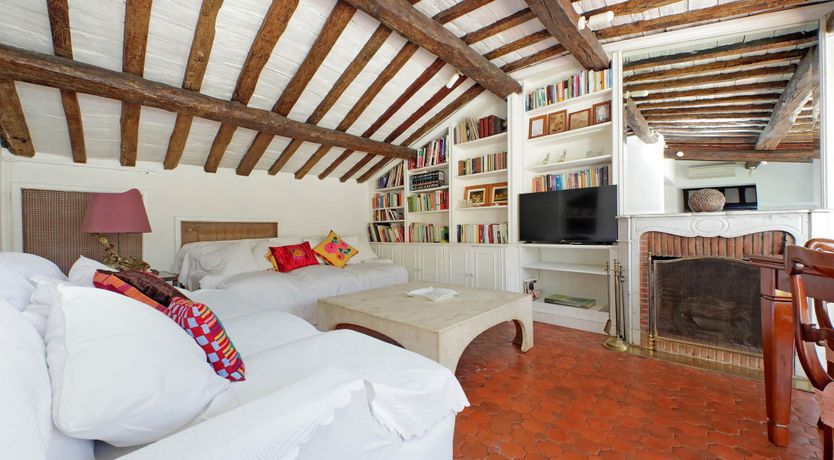 Photo of Roman Dream Home