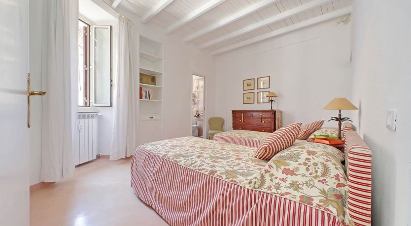 Photo of Roman Dream Home