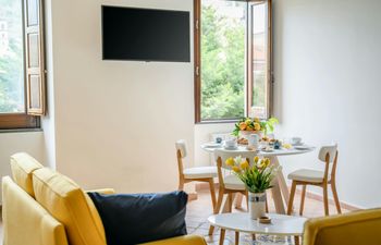 Mountains & Waves Holiday Home