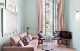 Photo of leafy-parisian-residence