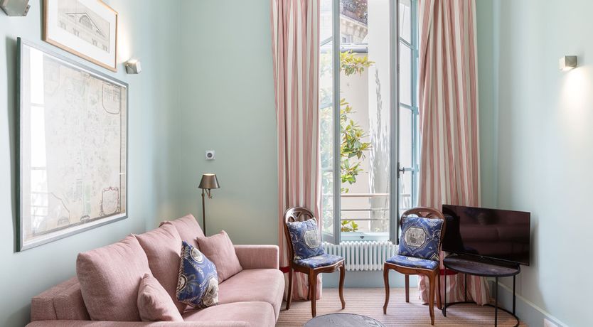 Photo of Leafy Parisian Residence