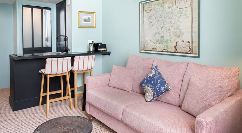 Photo of Leafy Parisian Residence