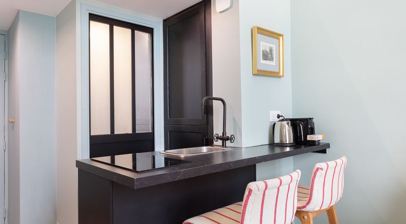 Photo of Leafy Parisian Residence