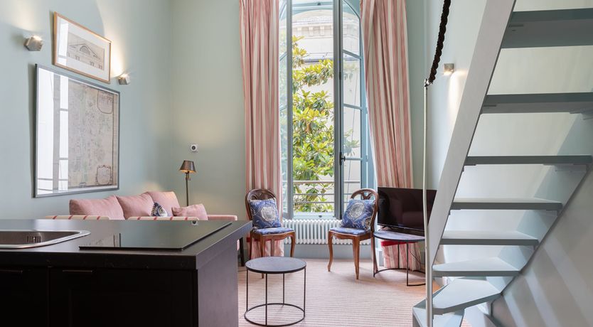 Photo of Leafy Parisian Residence