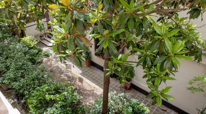 Photo of Leafy Parisian Residence