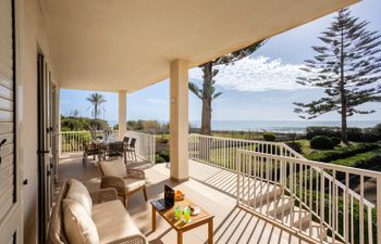 Sicilian Seafront Holiday Home