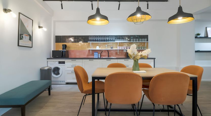 Photo of Leafy Courtyard Views