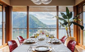 Photo of By Como Echo