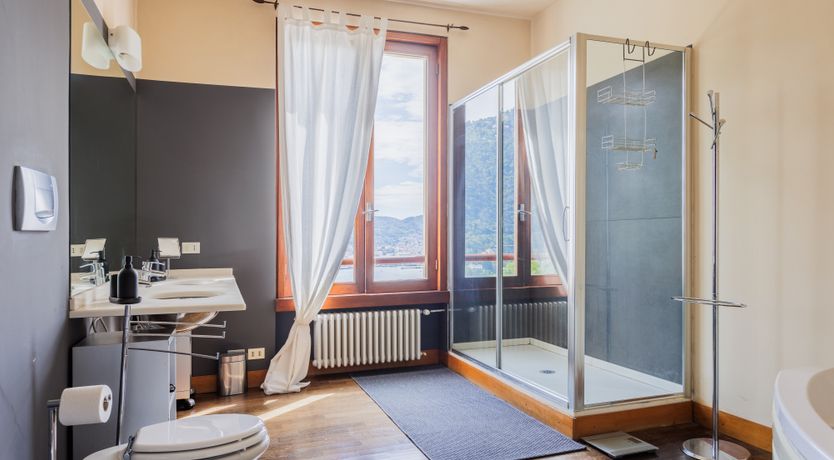 Photo of By Como Echo