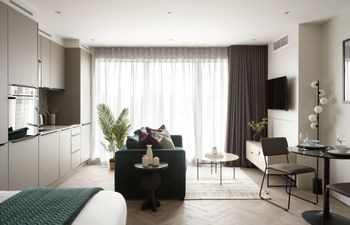 City Spot Holiday Home