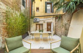 Photo of glass-canal