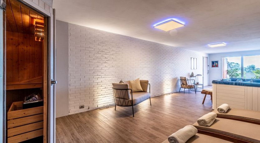 Photo of The Italian View