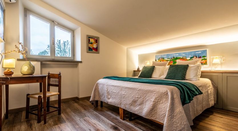 Photo of The Italian View