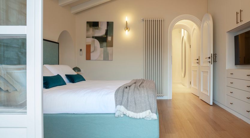 Photo of Isola Views