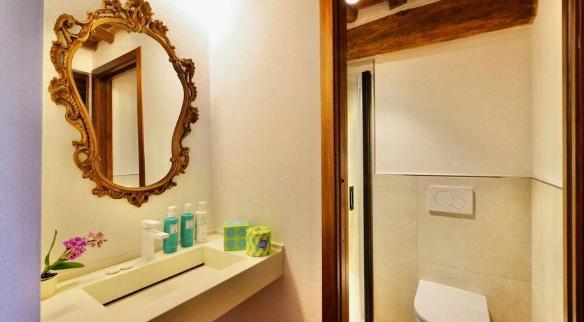 Photo of Grapes & Olives