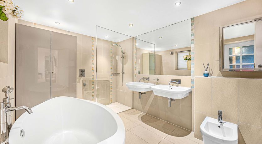 Photo of Radiant Green